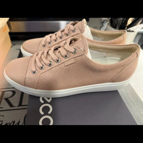 New Women`s ECCO Soft 7 W Casual Sneaker 430833, New in Box, Size 9-9.5 - Picture 2 of 5